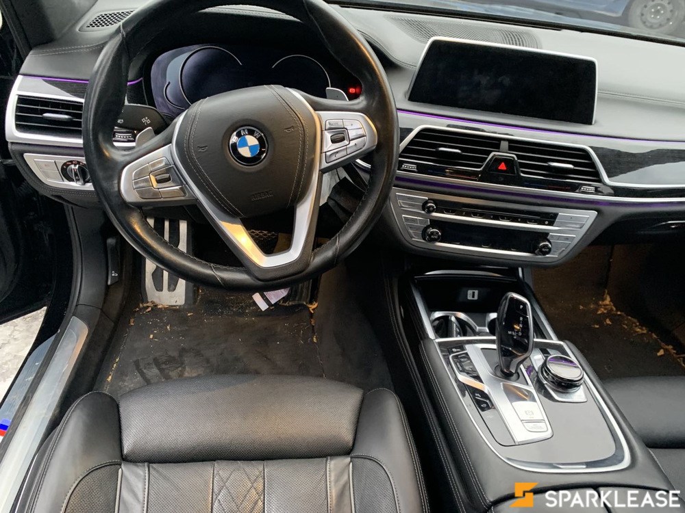 2016 BMW 750i, 多伦多, 全款车