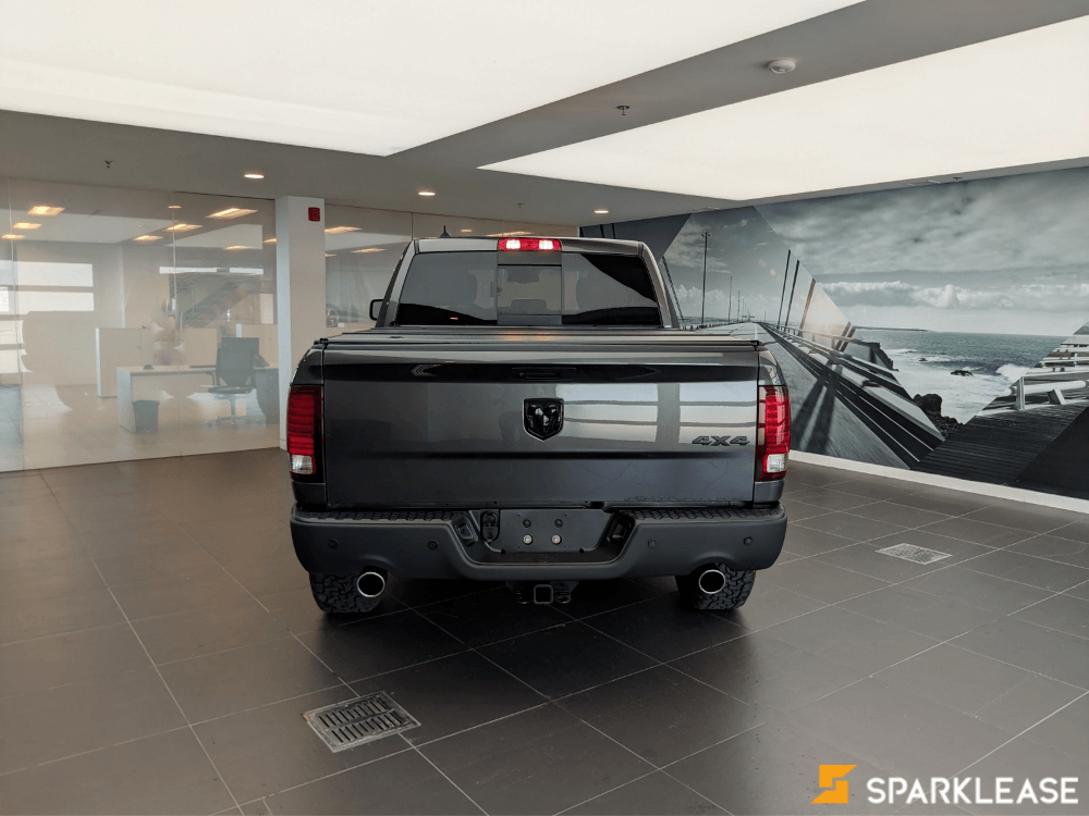 2019 Ram 1500 Classic SLT 4x4 Crew Cab, 多伦多, 五大行Finance估价