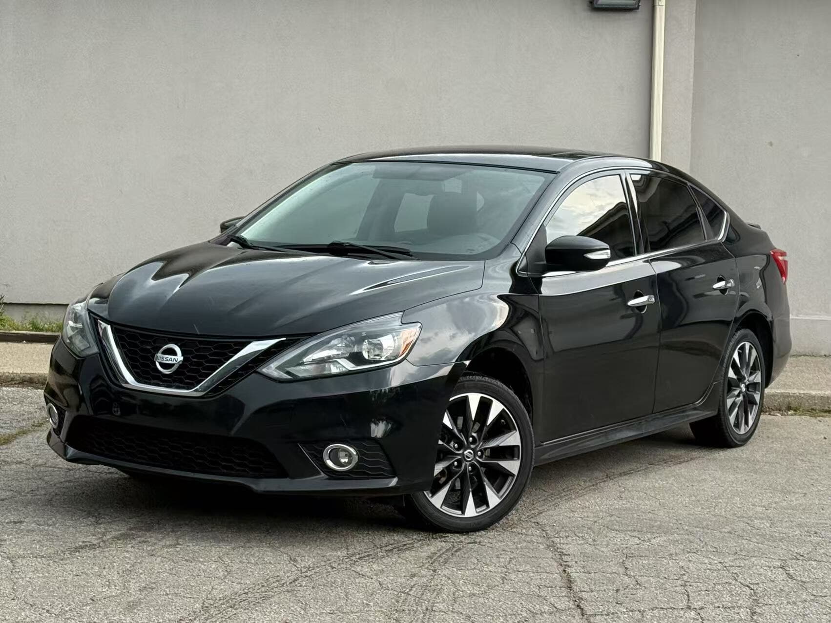 2016 Nissan Sentra SR BlindSpotAssist Navi Camera Leather Sunroof key