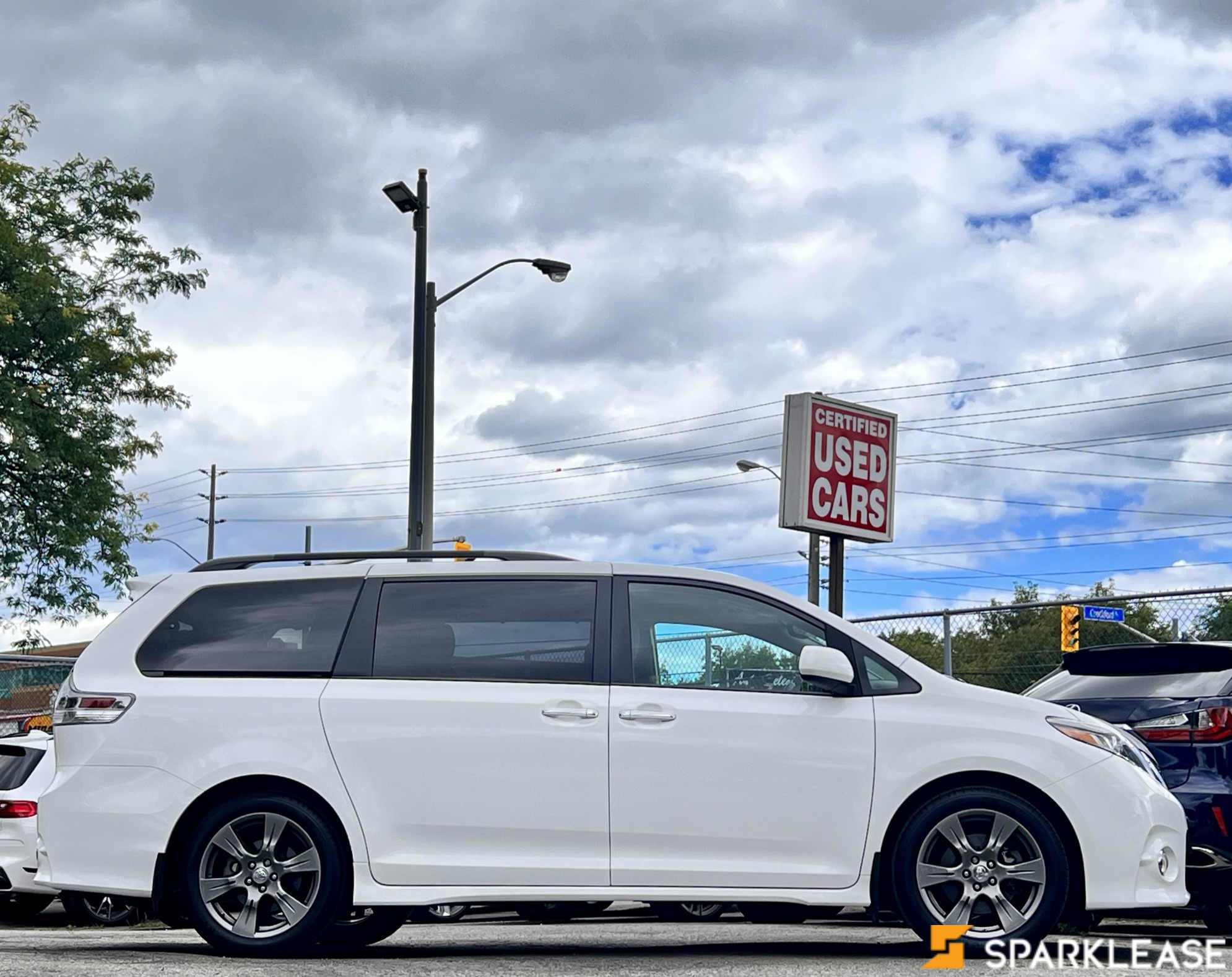 2017 Toyota  Sienna  5dr SE 8-Pass FWD , 多伦多, 五大行Finance估价