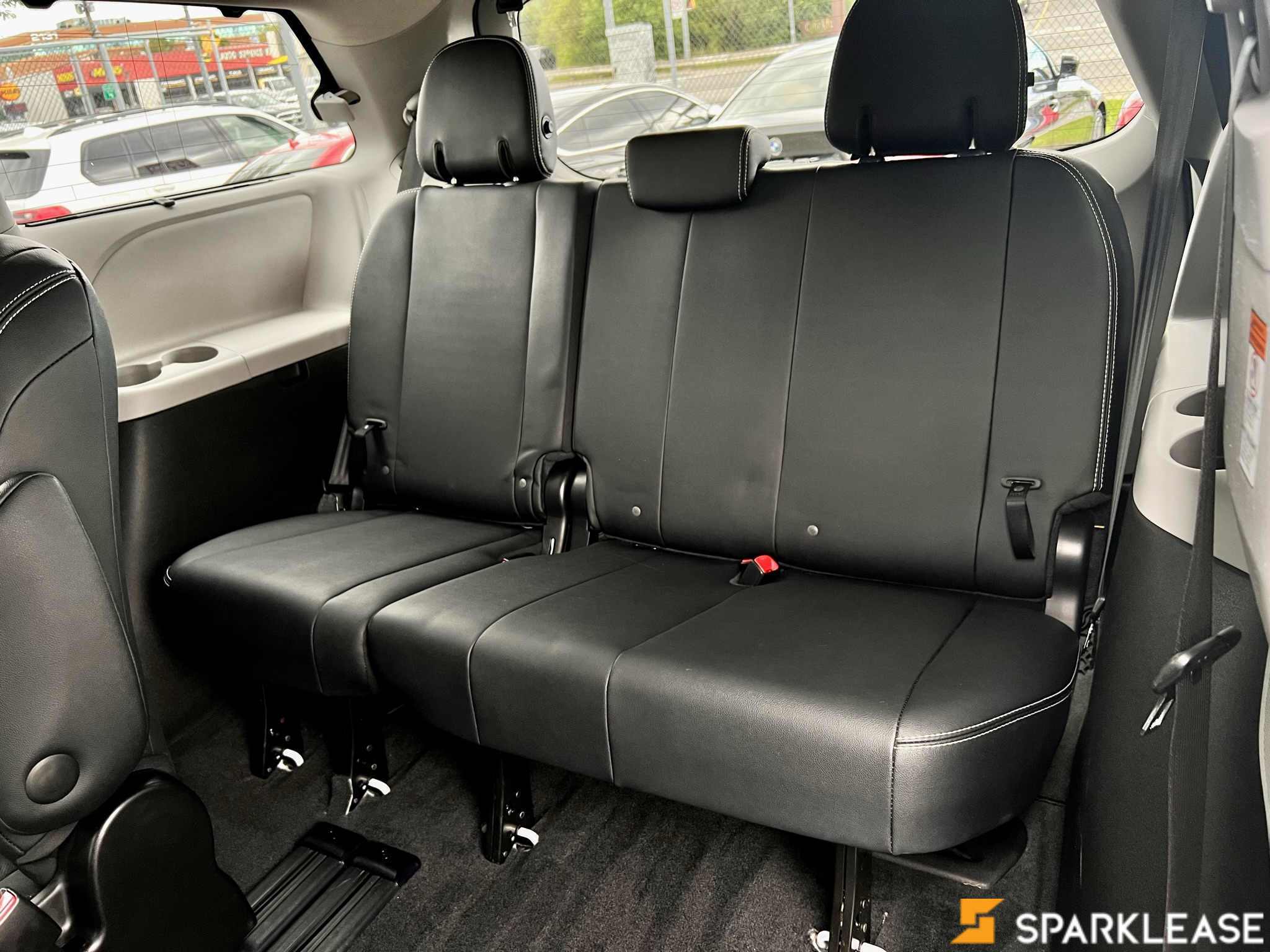 2017 Toyota  Sienna  5dr SE 8-Pass FWD , 多伦多, 五大行Finance估价