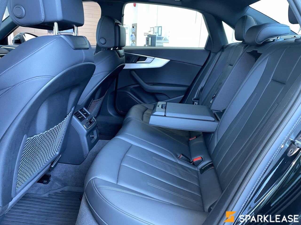 2019 Audi  A4 Sedan  Progressiv 45 TFSI quattro , 温哥华, 五大行Finance估价