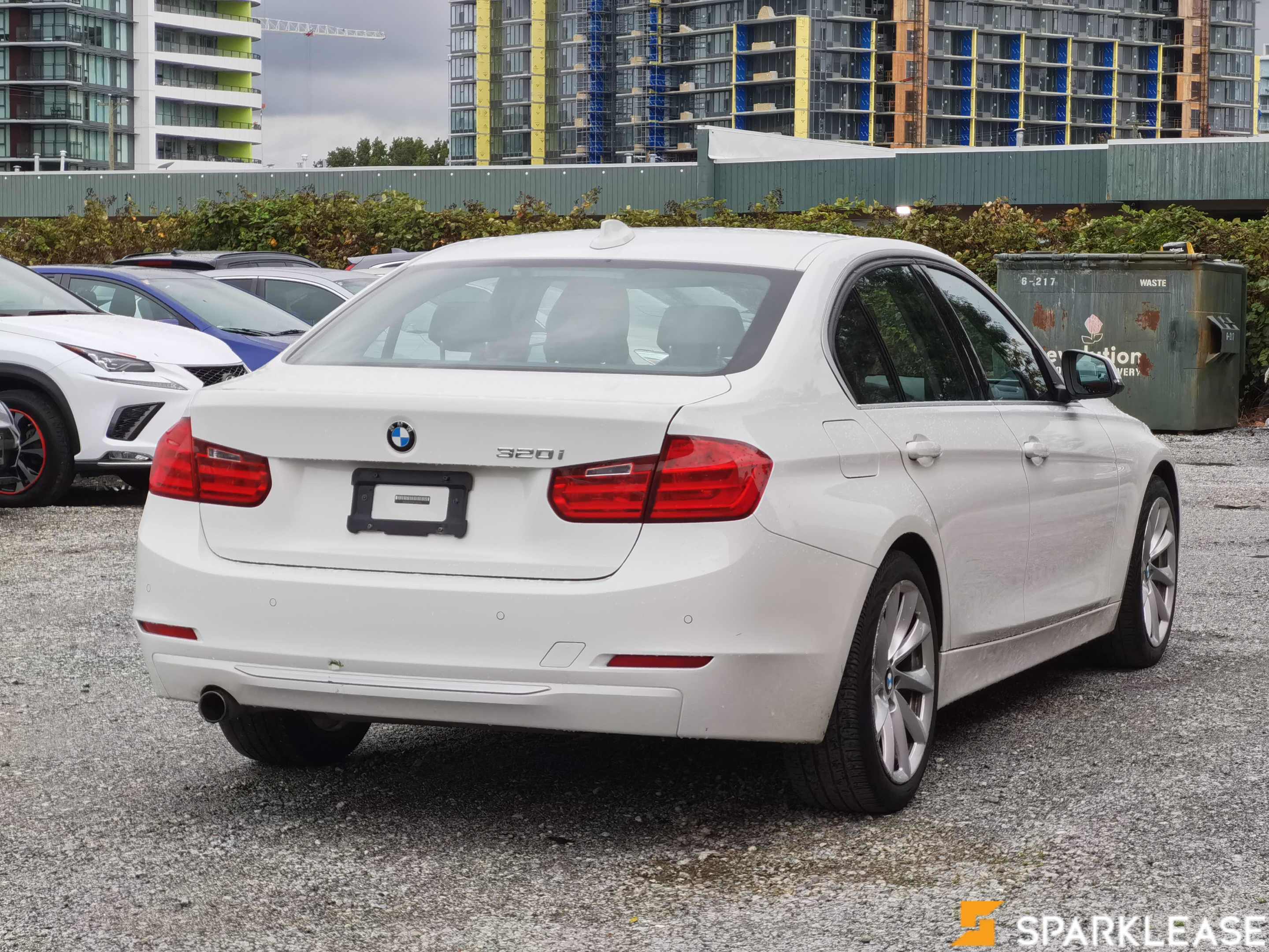 2014 BMW 3 Series 4dr Sdn 320i RWD, 温哥华, 全款车