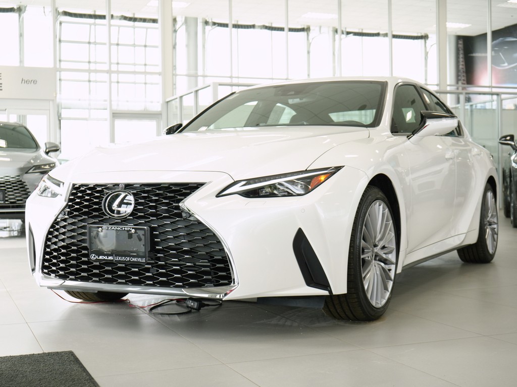 2025 Lexus IS 300 4DR AWD