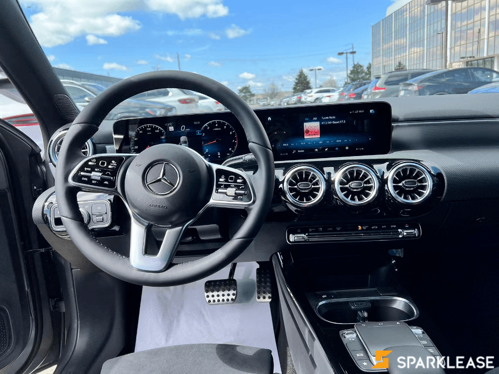 2022 Mercedes-Benz A220 4MATIC Sedan, 多伦多, 第三方LEASE