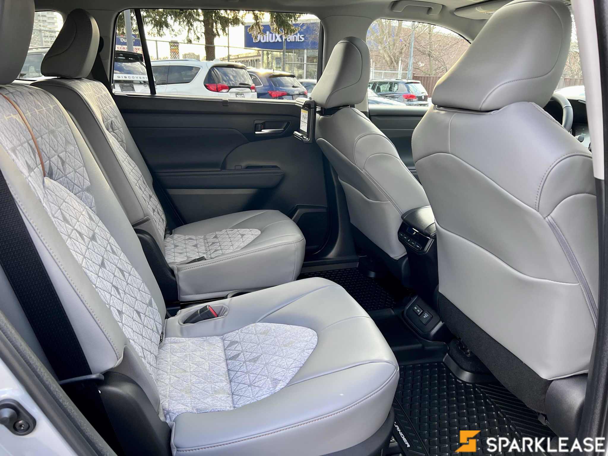 2023 Toyota  Highlander  Hybrid Limited AWD , 多伦多, 五大行Finance估价