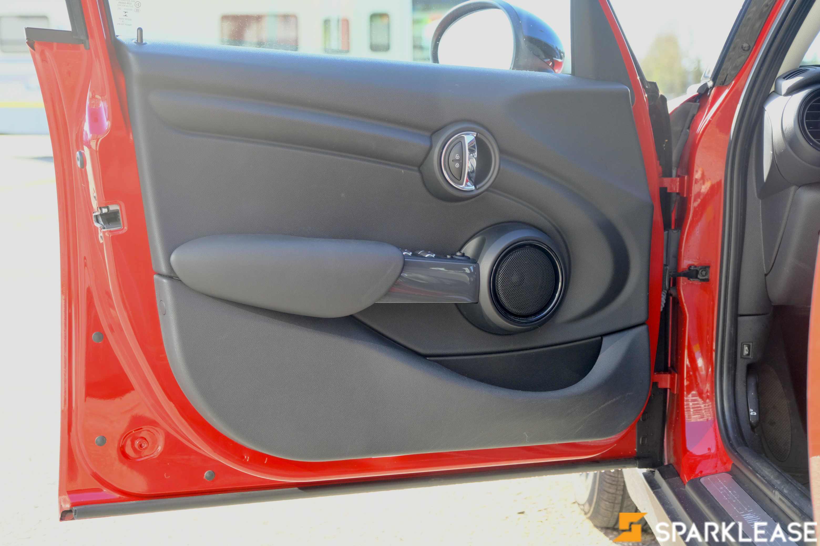 2015 MINI  Cooper Hardtop 5 Door  5dr HB , 温哥华, 五大行Finance估价