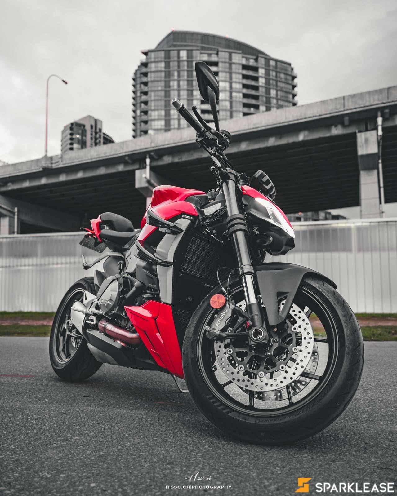 2022 Ducati Streetfighter V2, 多伦多, 全款