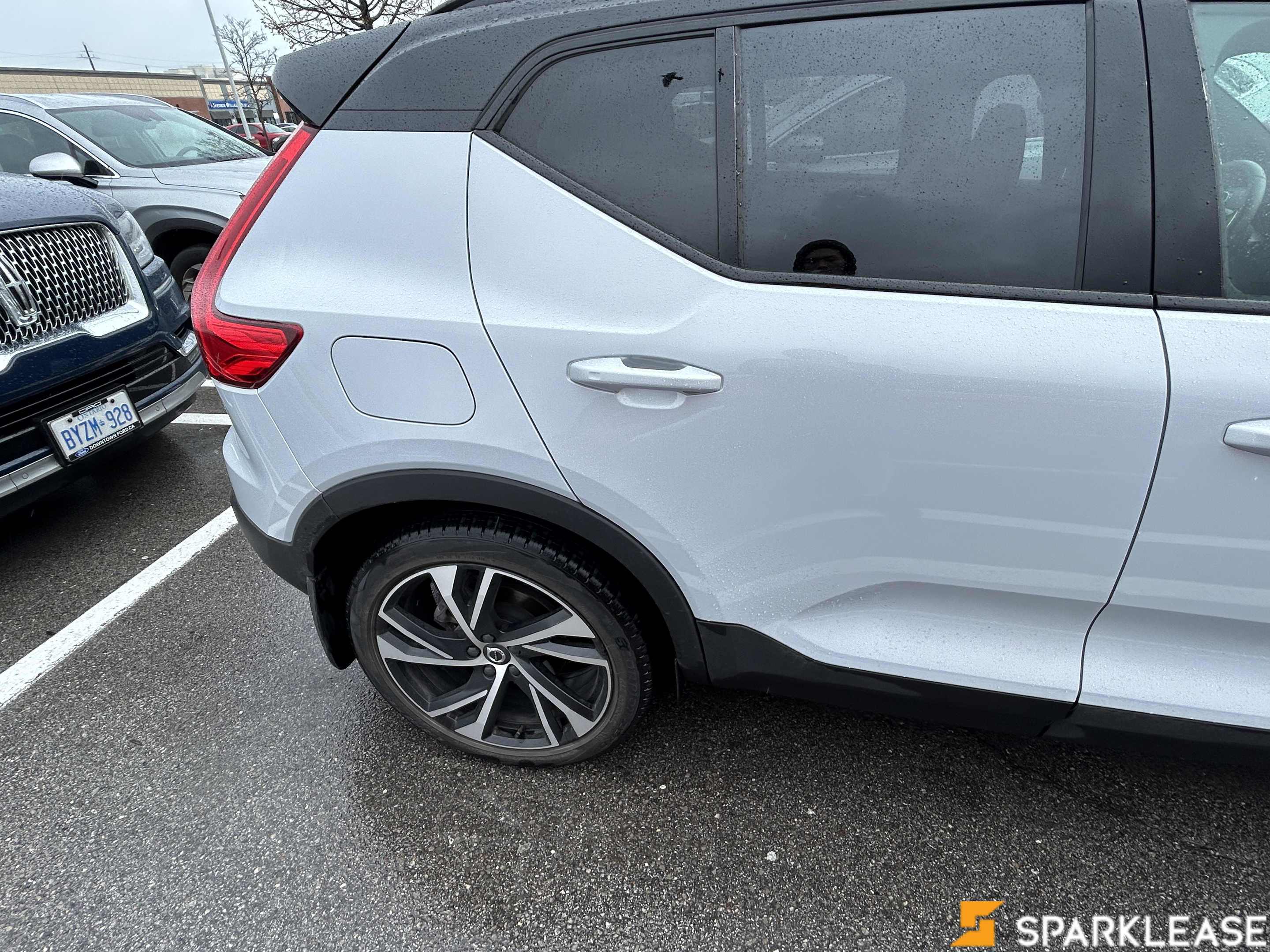 2022 Volvo XC40 T5 AWD R-Design, Toronto, Lease Transfer