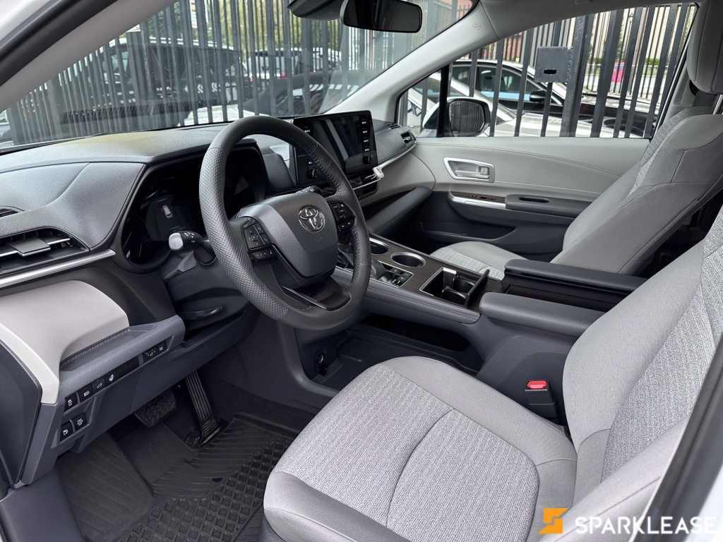 2022 Toyota Sienna LE 8-Passenger AWD, 温哥华, 全款车