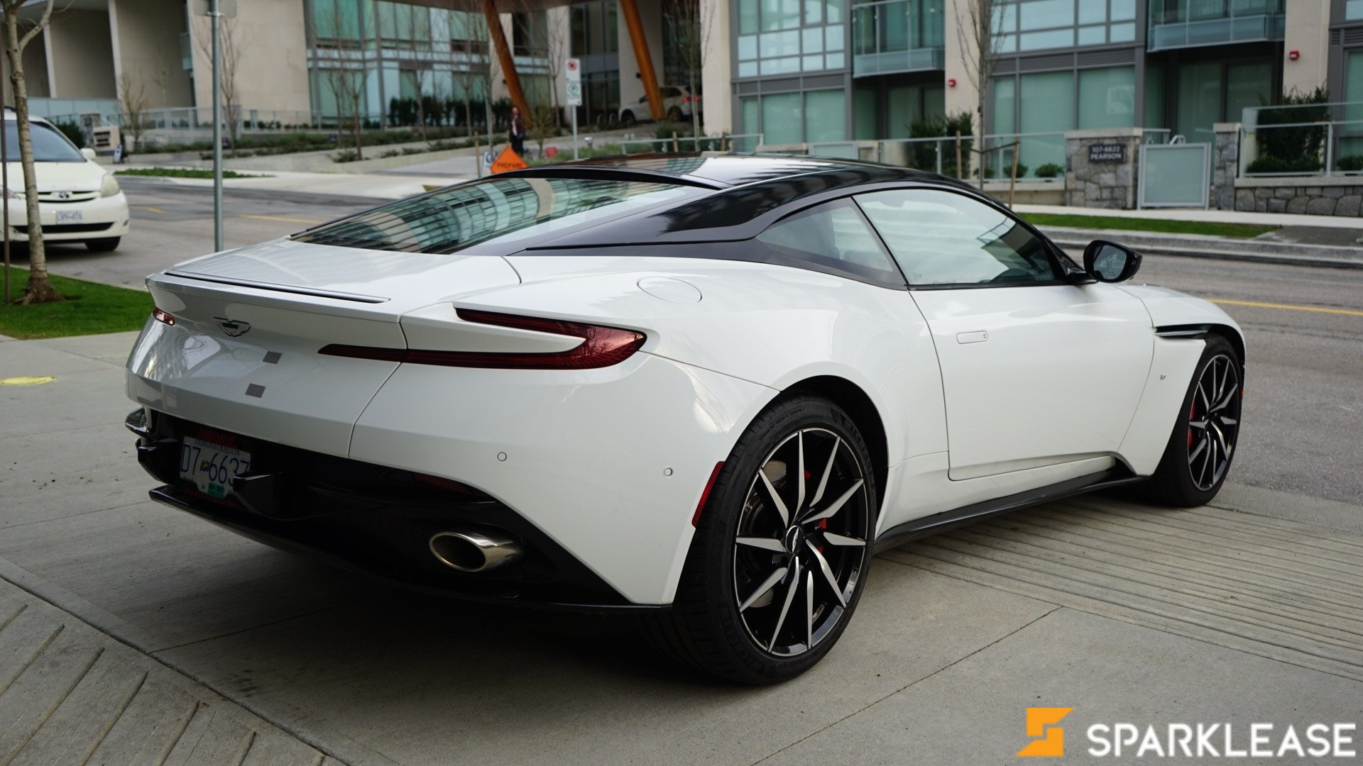 2017 Aston Martin DB11, Vancouver, Cash