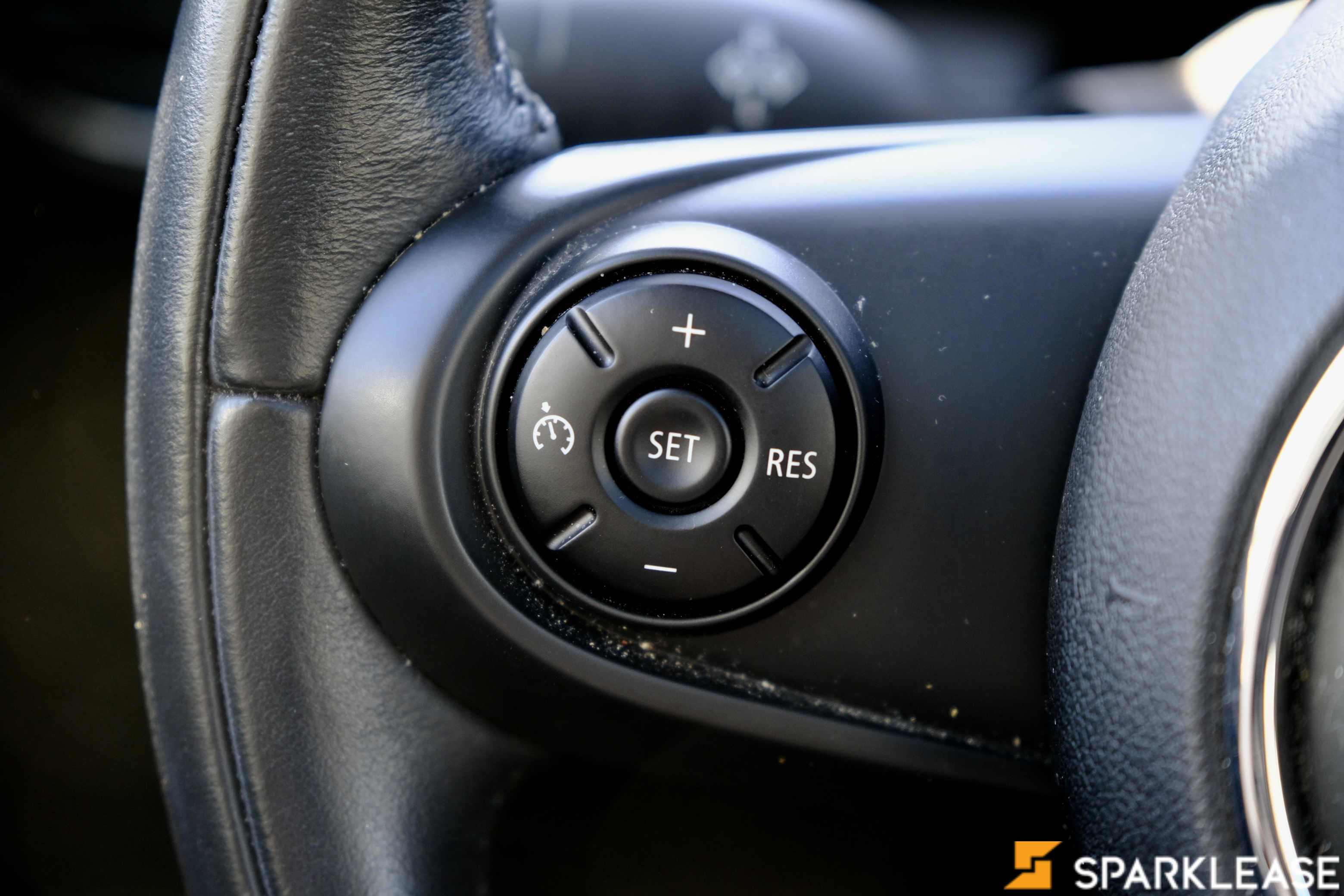 2015 MINI  Cooper Hardtop 5 Door  5dr HB , 温哥华, 五大行Finance估价