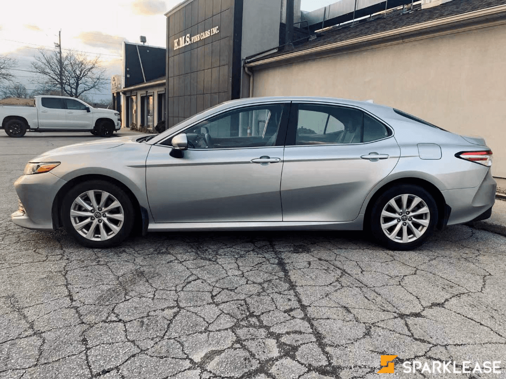 2019 Toyota Camry LE, 多伦多, 第三方LEASE