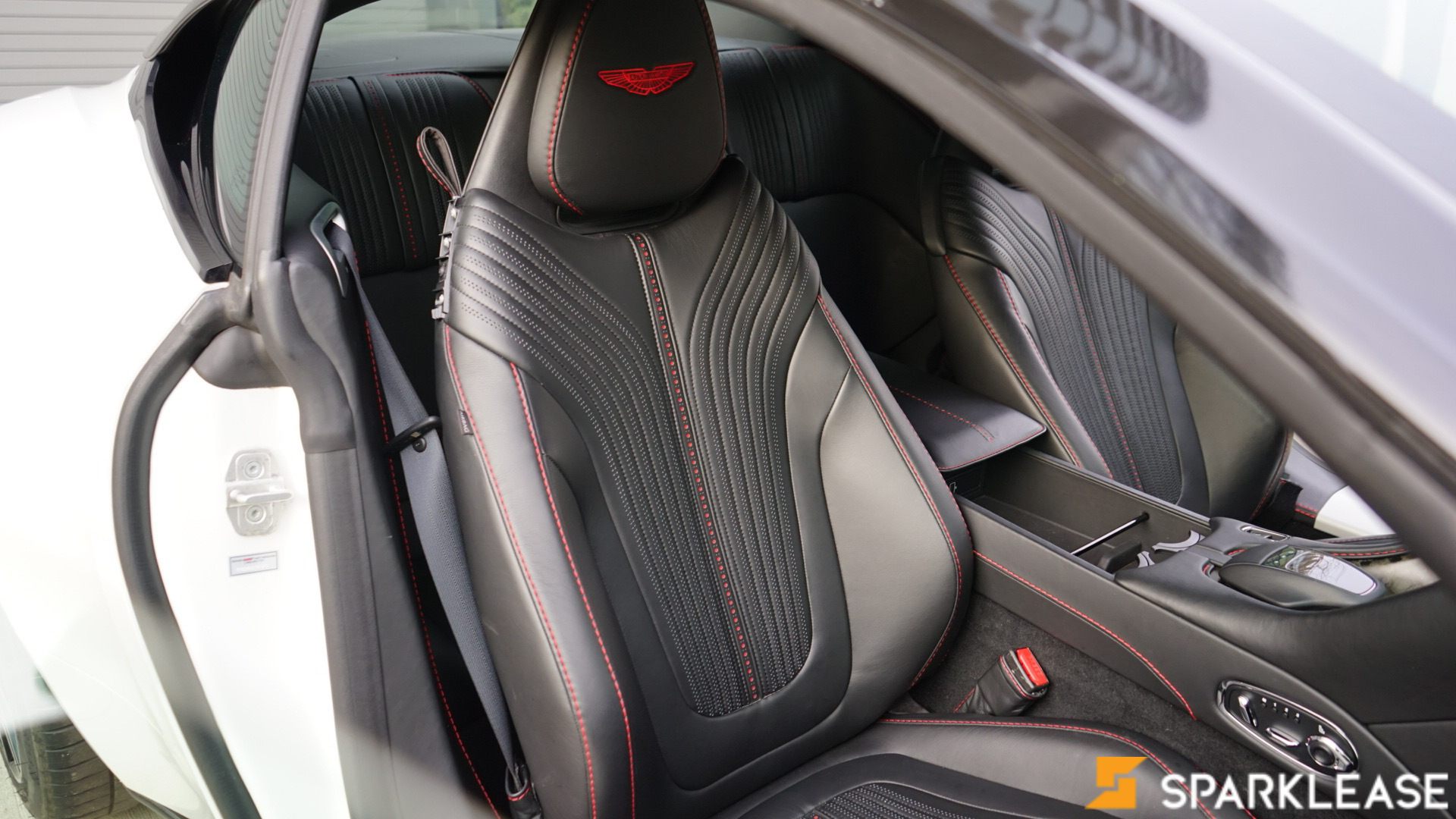 2017 Aston Martin DB11, Vancouver, Cash