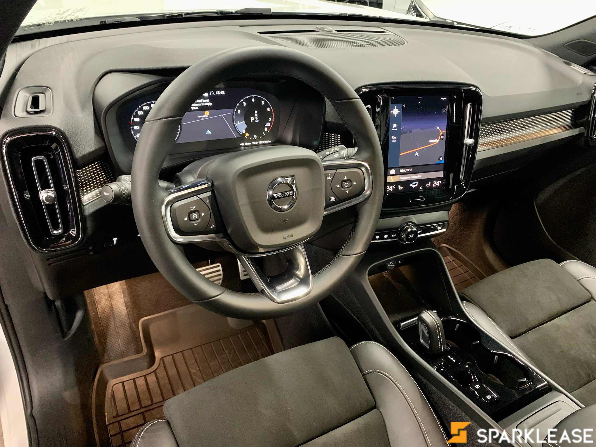 2022 Volvo XC40 T5 AWD R-Design, 多伦多, 五大行Finance估价