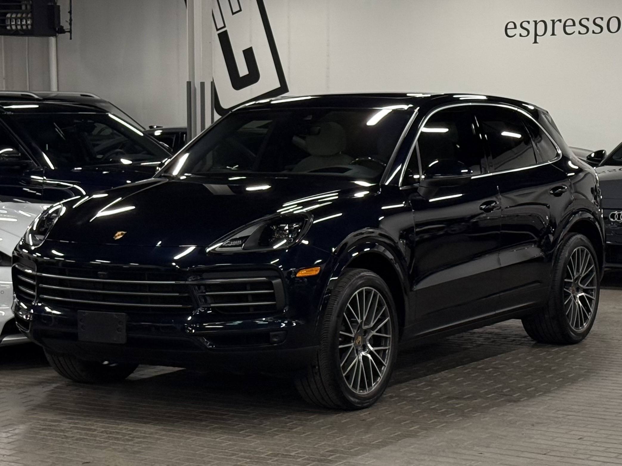 2022 Porsche Cayenne NO ACCIDENT | PREMIUM PACKAGE | HEADS UP DISPLAY |