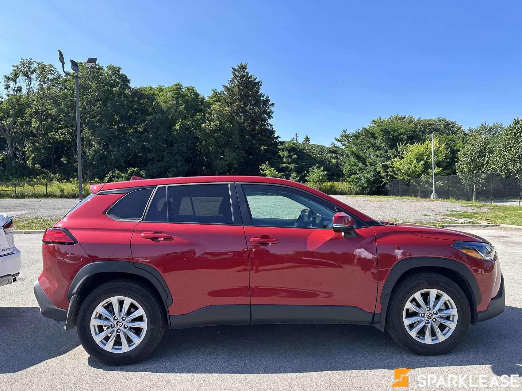 2022 Toyota  Corolla Cross  LE 四驱, 多伦多, 全款车