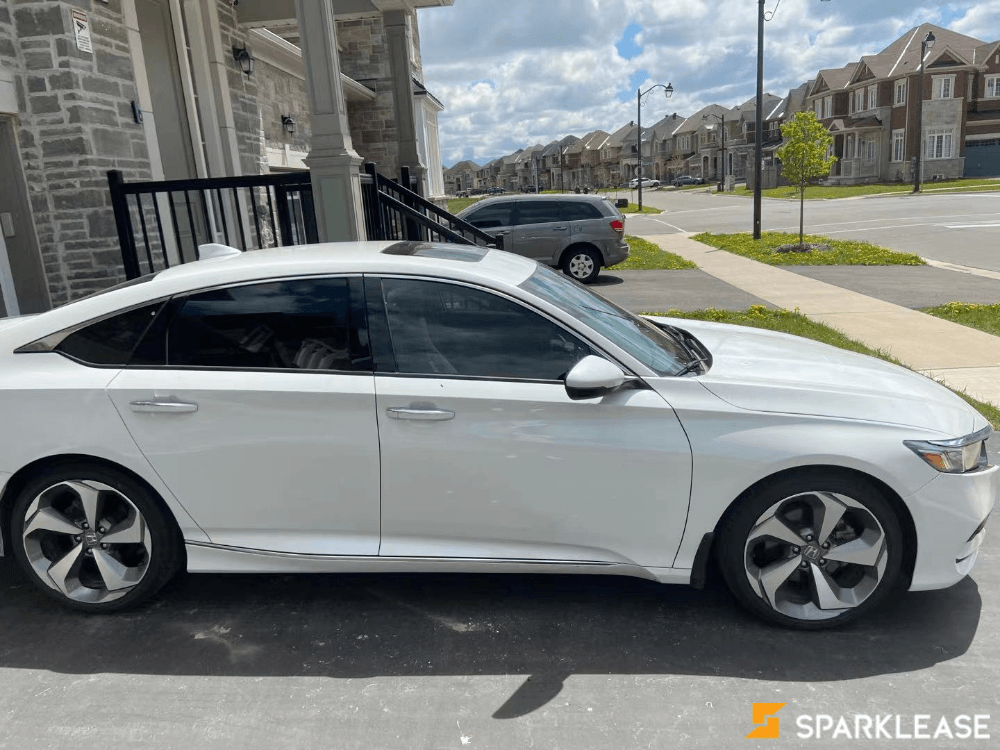 2019 Honda Accord 2.0T Touring 外白内白, 多伦多, 转LEASE