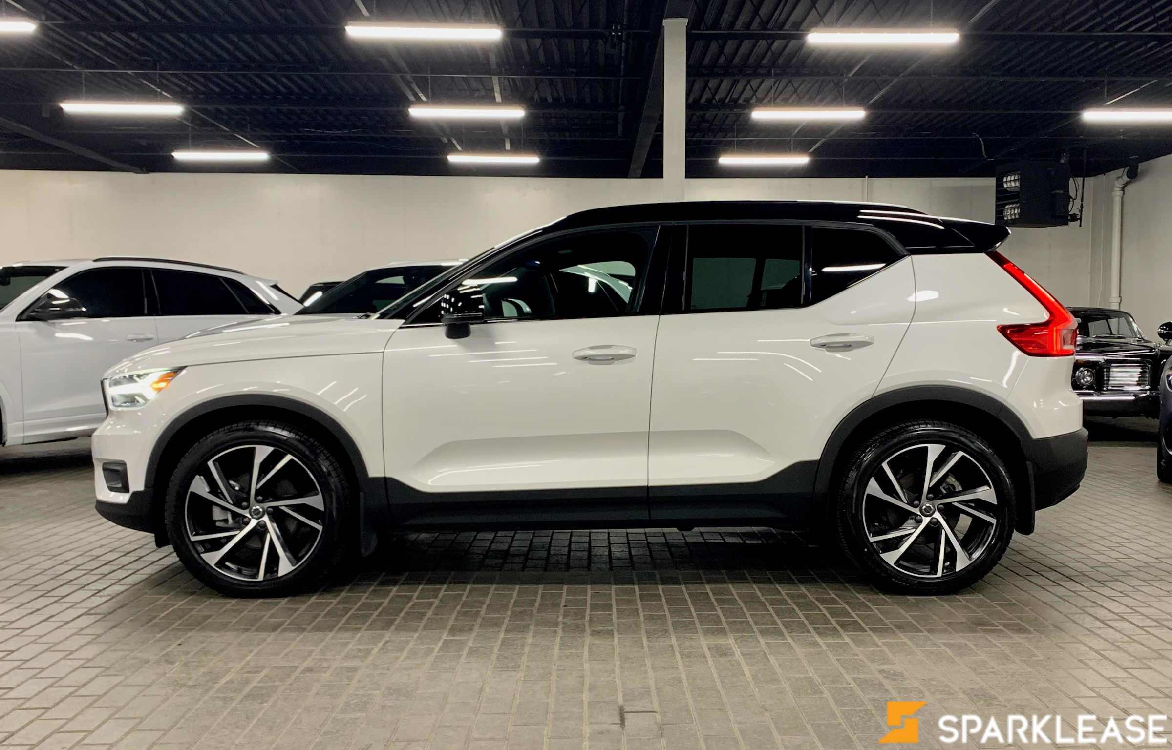 2022 Volvo XC40 T5 AWD R-Design, 多伦多, 五大行Finance估价