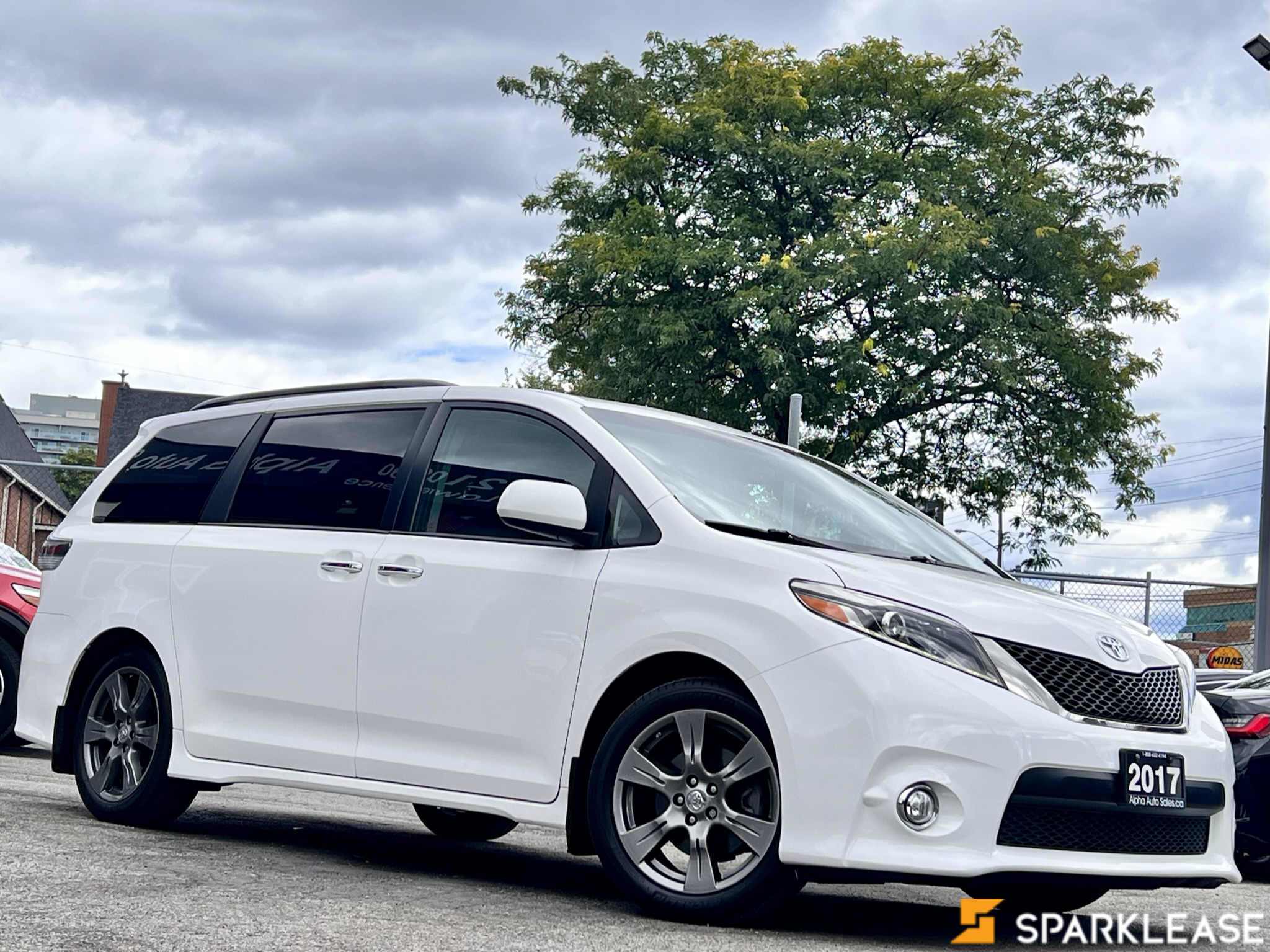 2017 Toyota  Sienna  5dr SE 8-Pass FWD , 多伦多, 五大行Finance估价