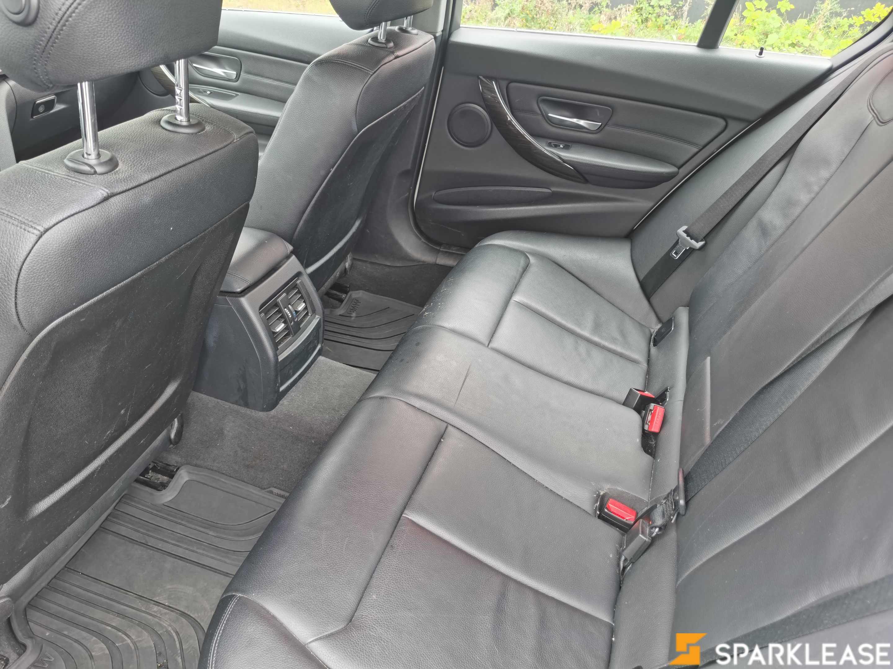 2014 BMW 3 Series 4dr Sdn 320i RWD, 温哥华, 全款车