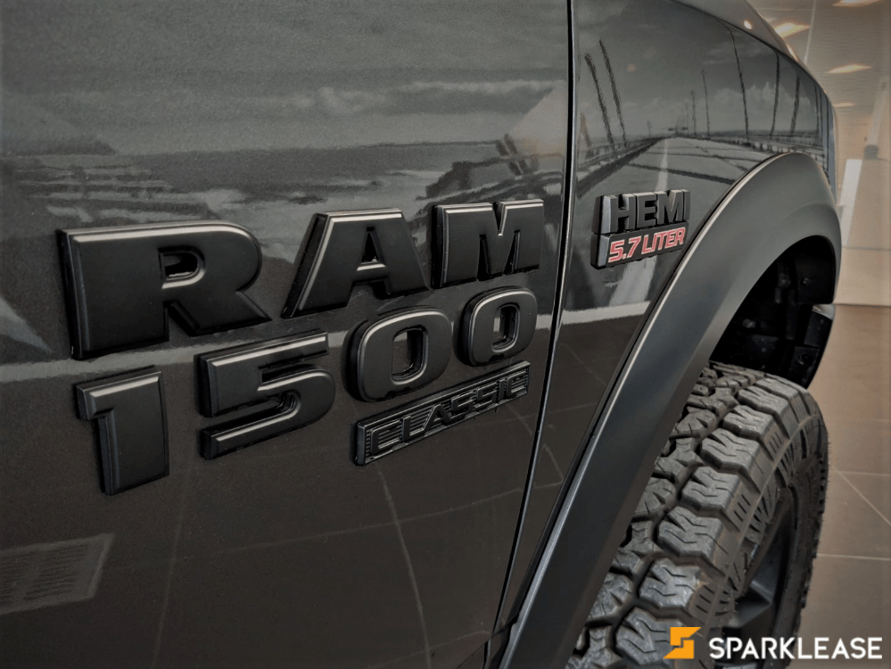 2019 Ram 1500 Classic SLT 4x4 Crew Cab, 多伦多, 五大行Finance估价