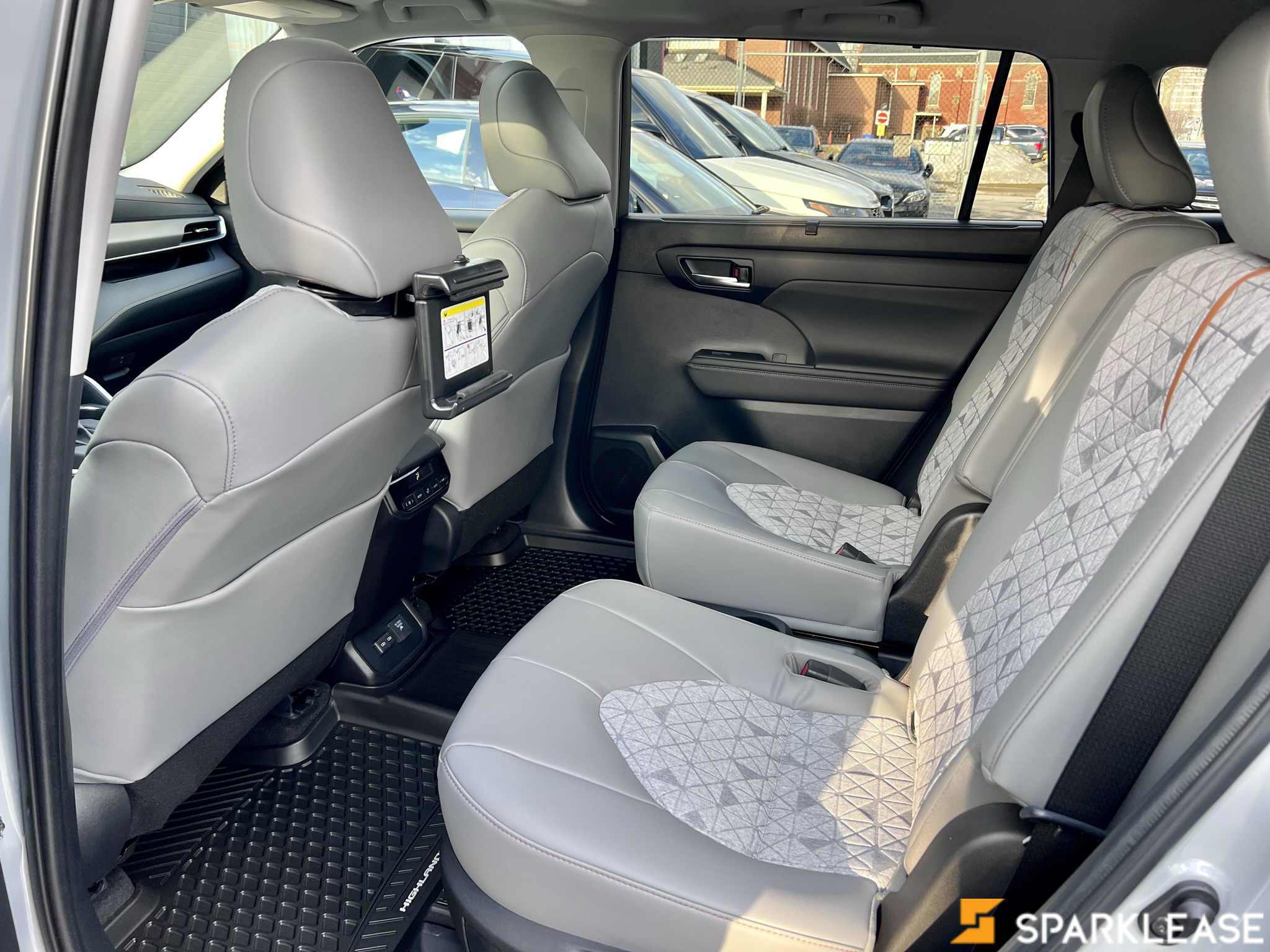 2023 Toyota  Highlander  Hybrid Limited AWD , 多伦多, 五大行Finance估价