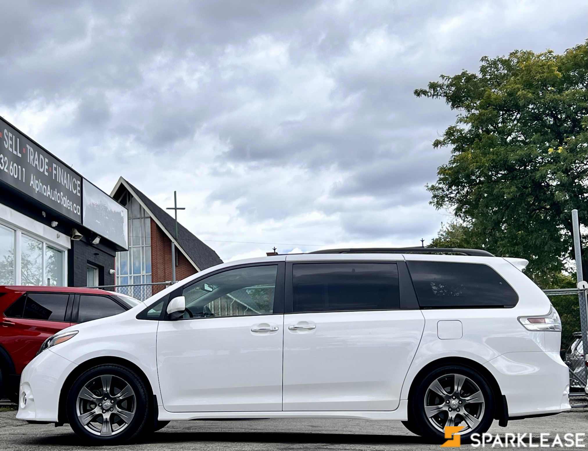 2017 Toyota  Sienna  5dr SE 8-Pass FWD , 多伦多, 五大行Finance估价