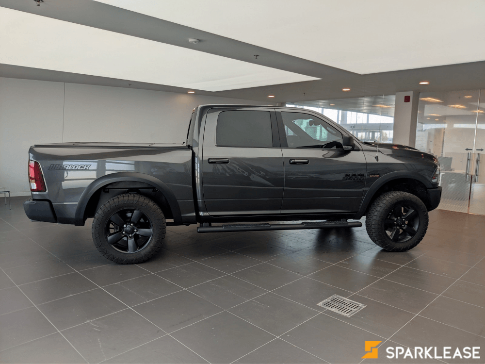 2019 Ram 1500 Classic SLT 4x4 Crew Cab, 多伦多, 五大行Finance估价