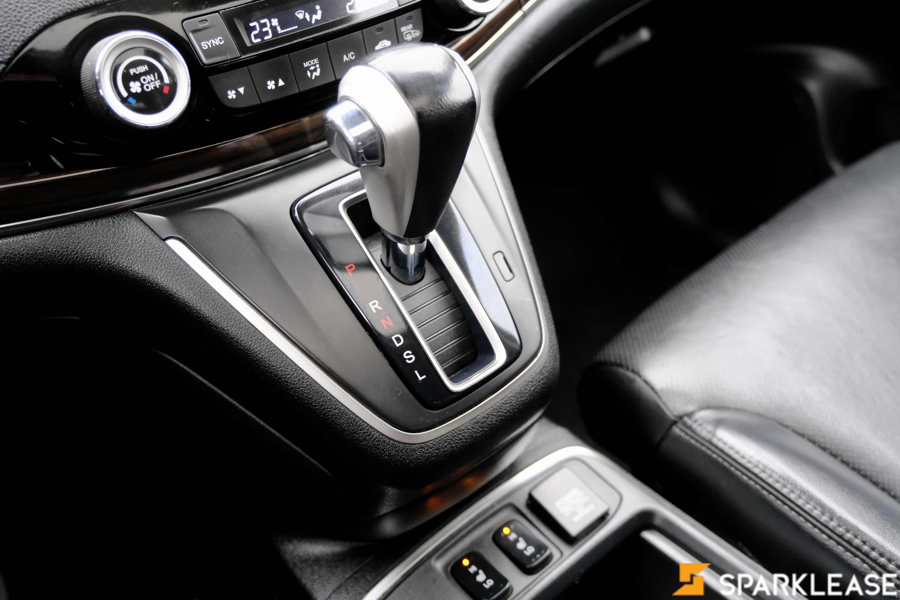 2016 Honda CR-V AWD 5dr Touring, 温哥华, 五大行Finance估价