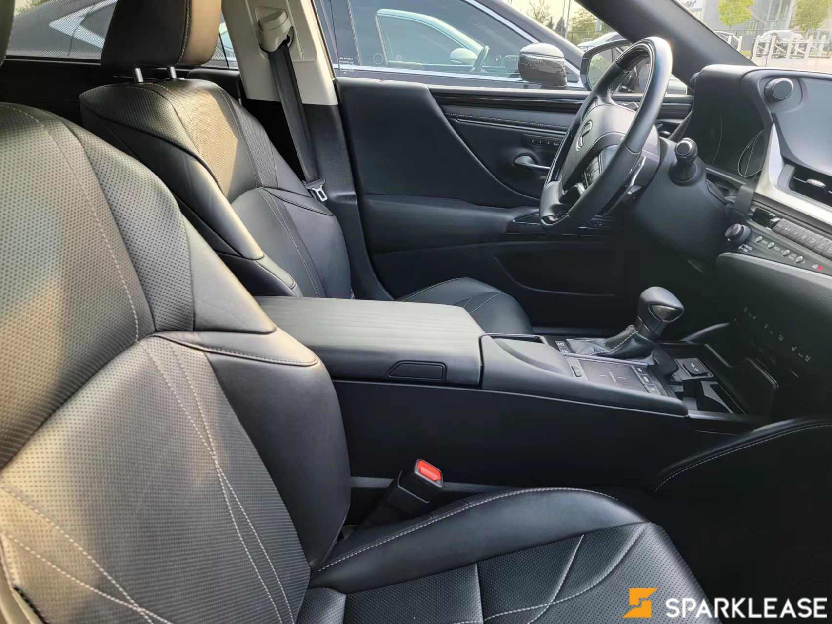 2019 Lexus  ES 300h Ultra Luxury 顶配, 多伦多, 全款车