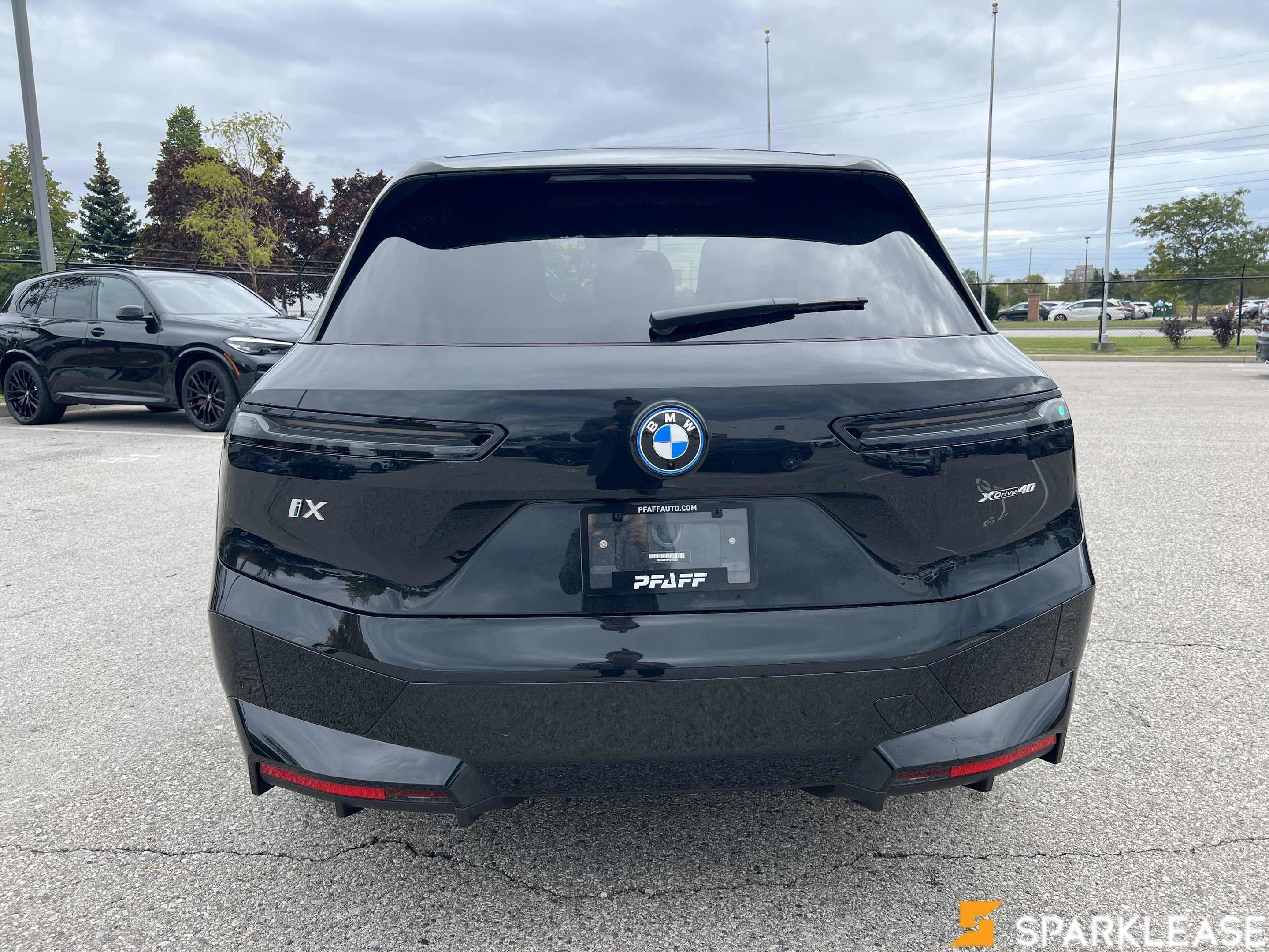 2023 BMW  iX  xDrive40 Sports Activity Vehicle , 多伦多, 五大行Finance估价