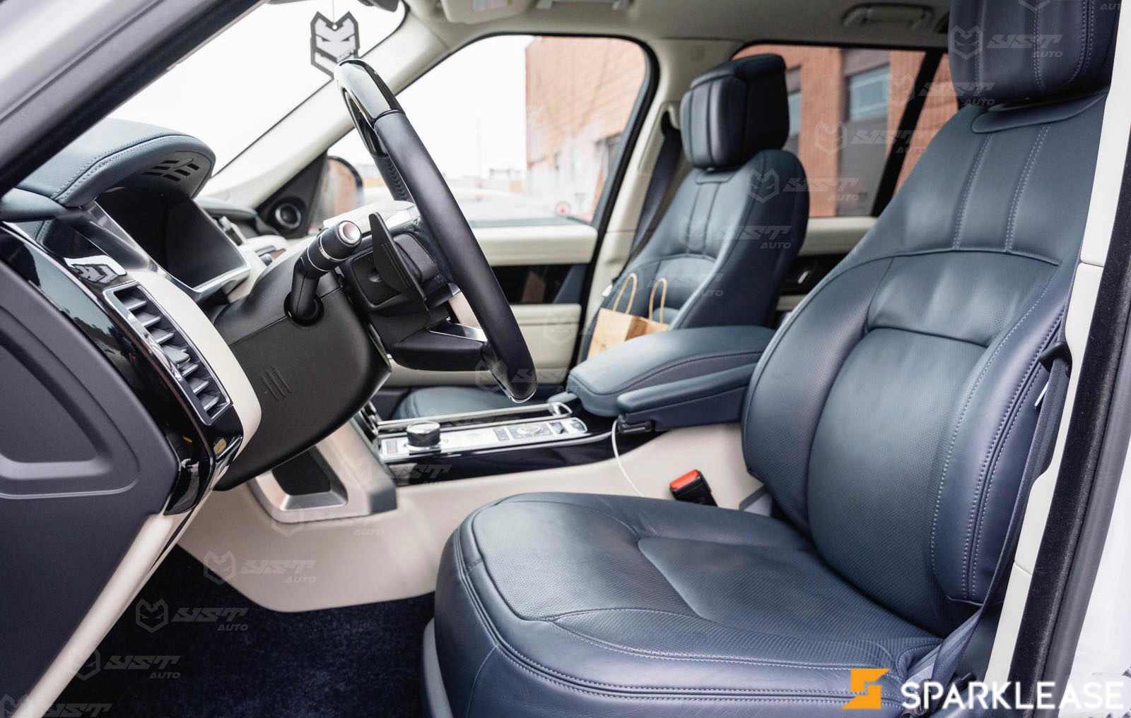 2020 Land Rover Range Rover P525 5.0L V8..., Toronto, Cash