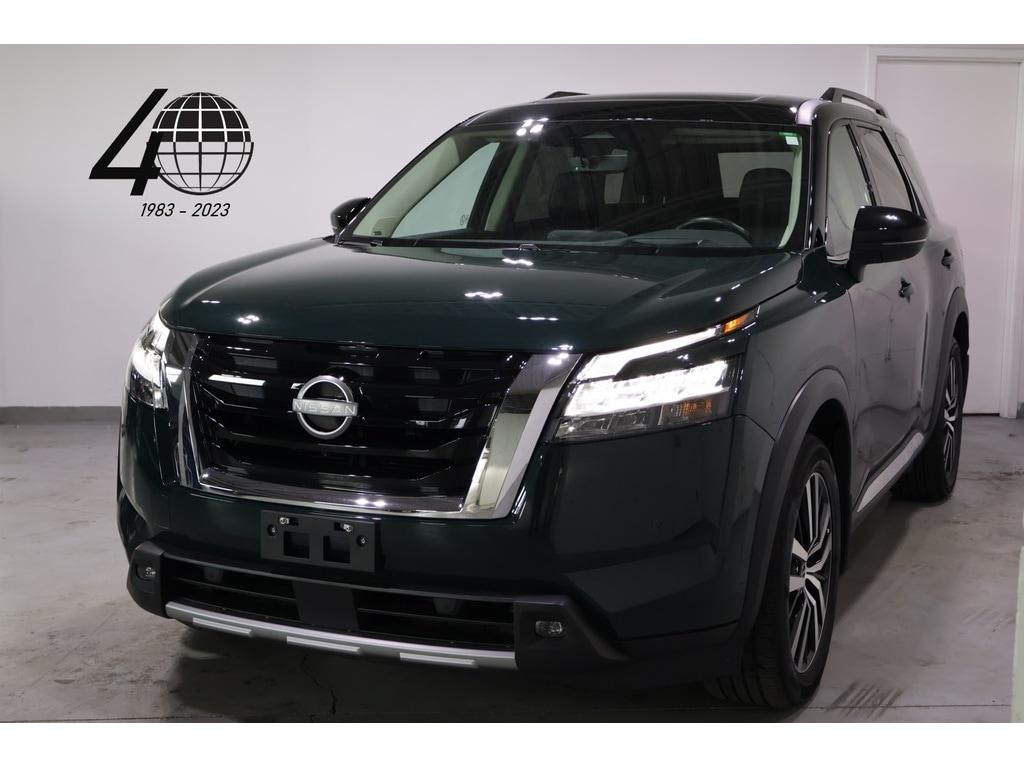 2023 Nissan Pathfinder Platinum