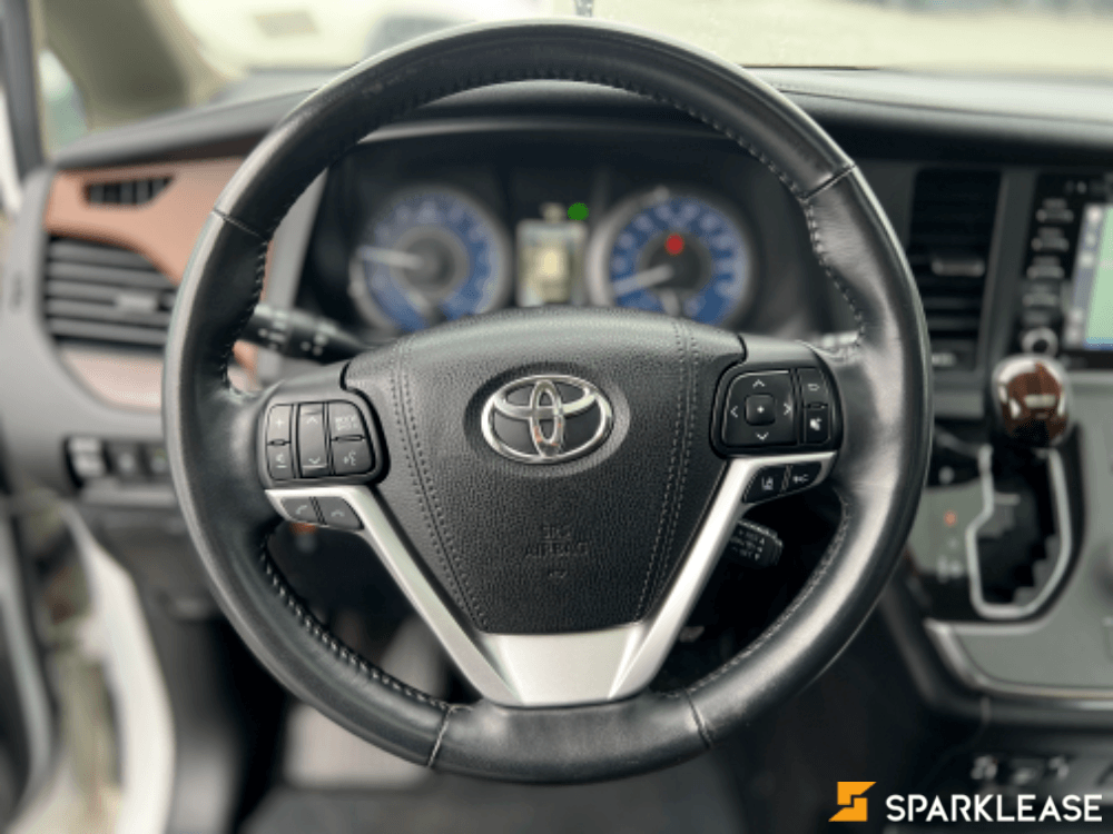 2018 Toyota Sienna , 温哥华, 全款车