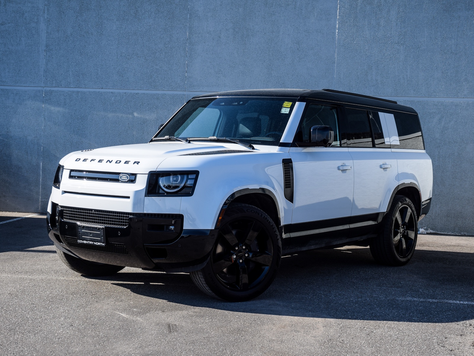 2026 Land Rover Defender 130 X-Dynamic SE