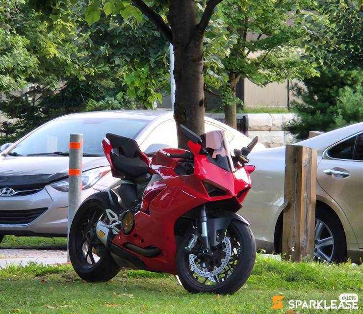 2021 Ducati V2, 多伦多, 全款