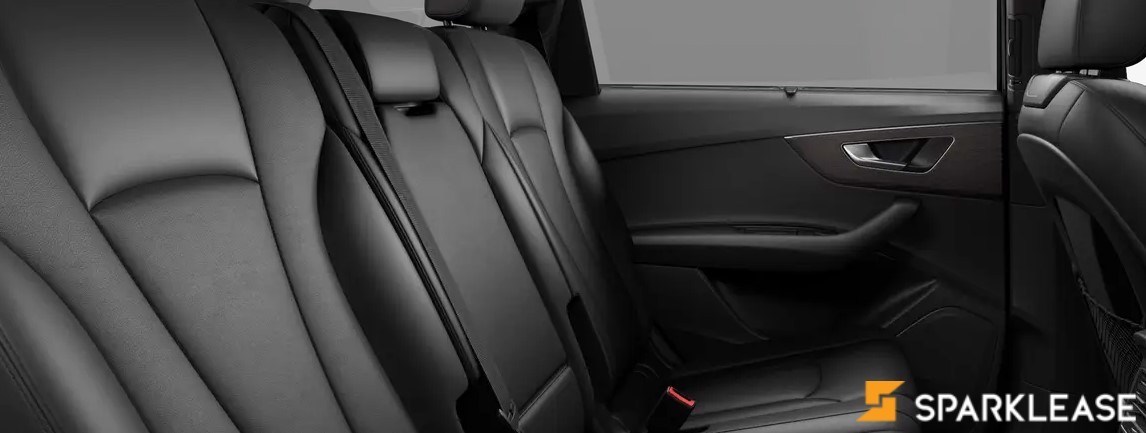 2023 Audi  Q7 55 Komfort 10月提车, 多伦多, 原厂Lease方案