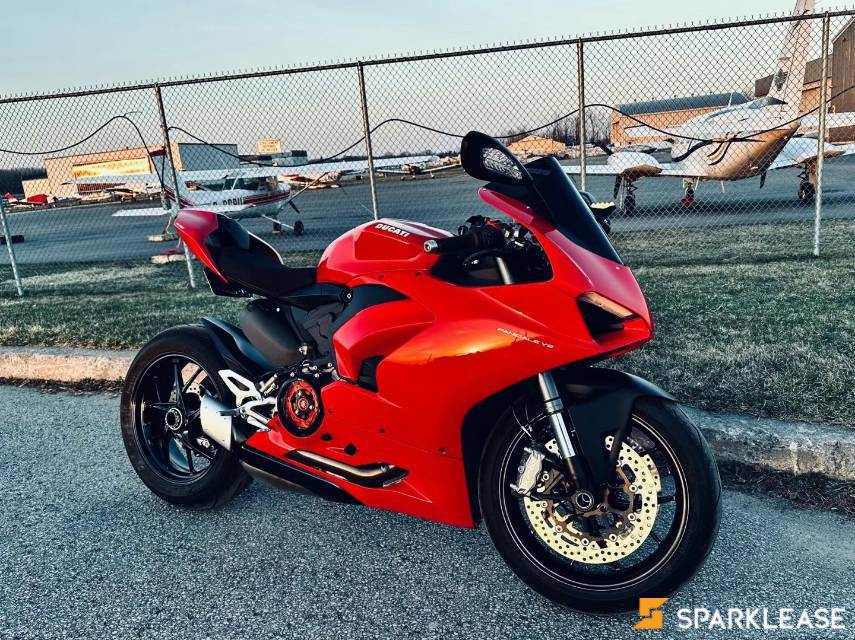 2021 Ducati V2, 多伦多, 全款