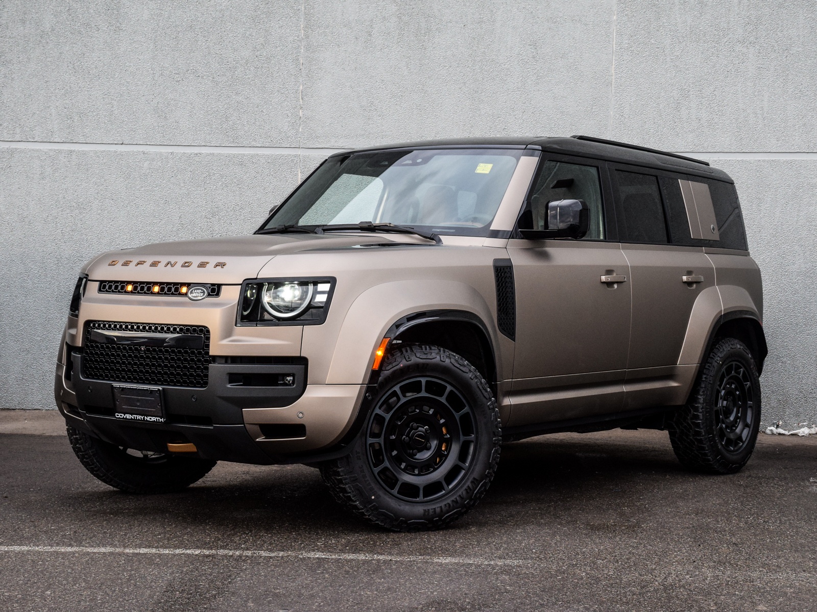 2026 Land Rover Defender OCTA