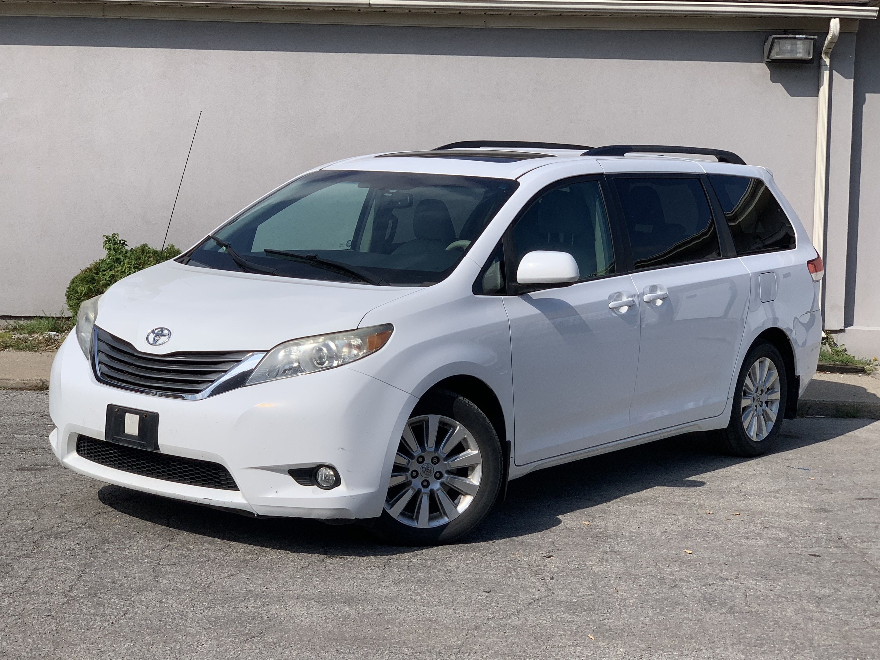 2012 Toyota Sienna XLE 7 Passenger