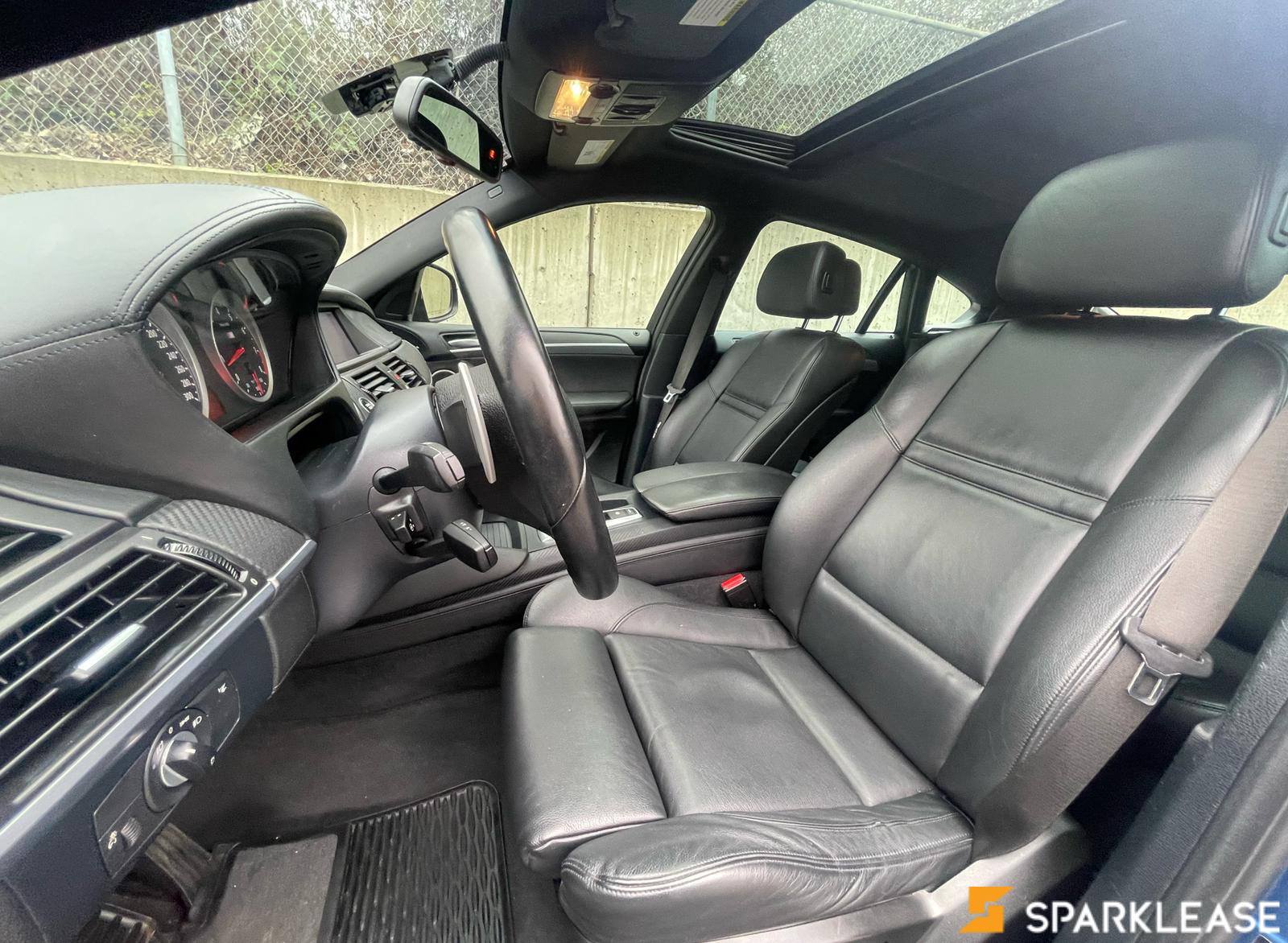 2010 BMW X6 M, 温哥华, 全款车