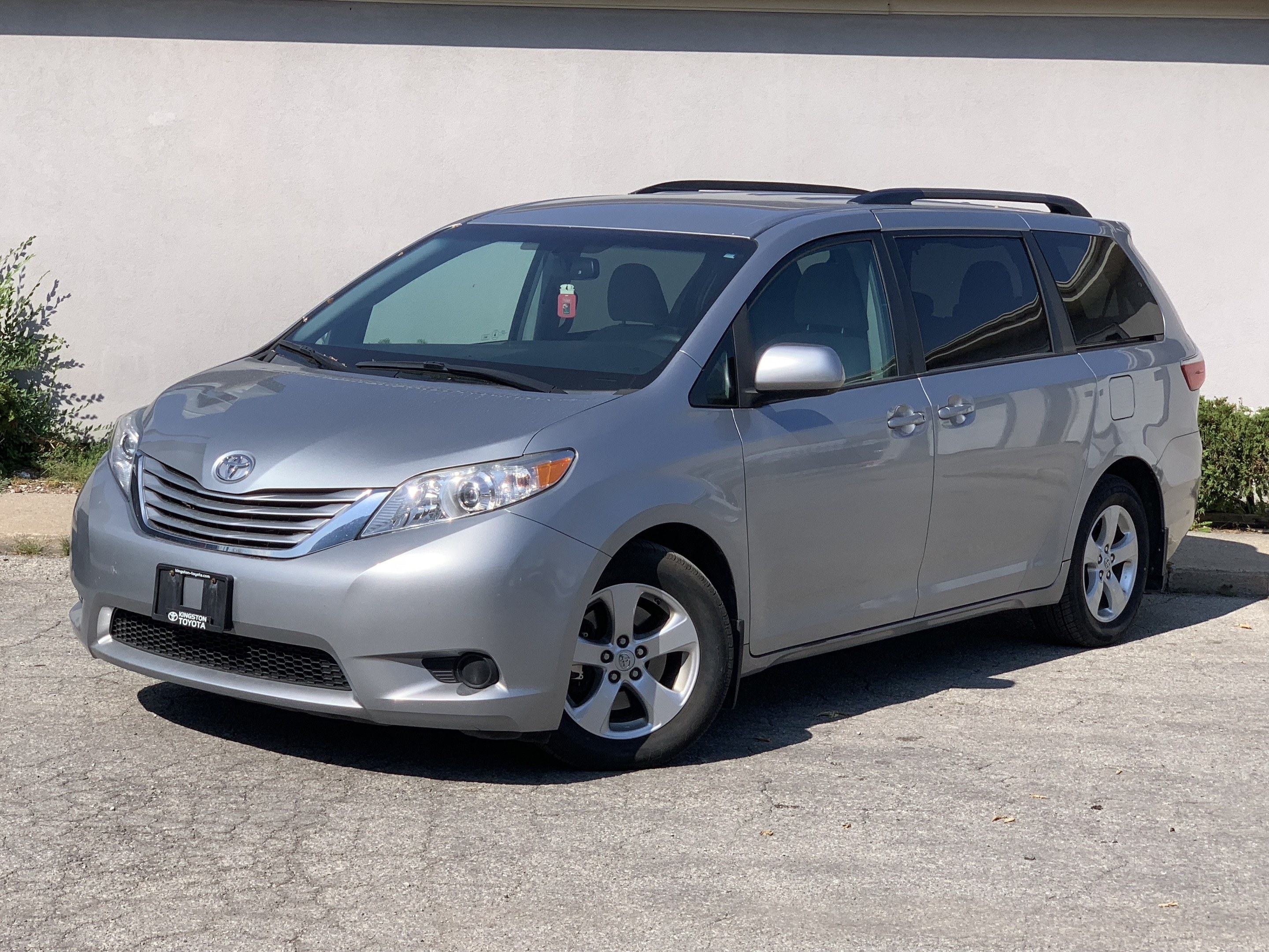 2017 Toyota Sienna 5dr LE 8-Pass CleanCarfax PowerSIdeDoor BackCame