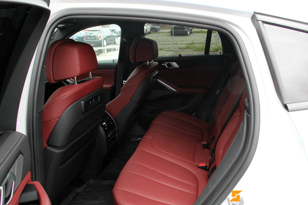 2021 BMW X6 M50i, 温哥华, 全款车