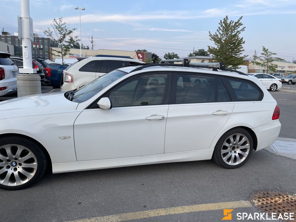 2006 BMW 325xi 瓦罐, Toronto, Cash