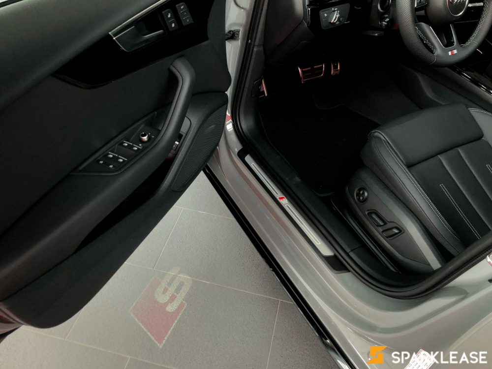 2022 Audi A4 45 Progressiv, 多伦多, 原厂Lease方案