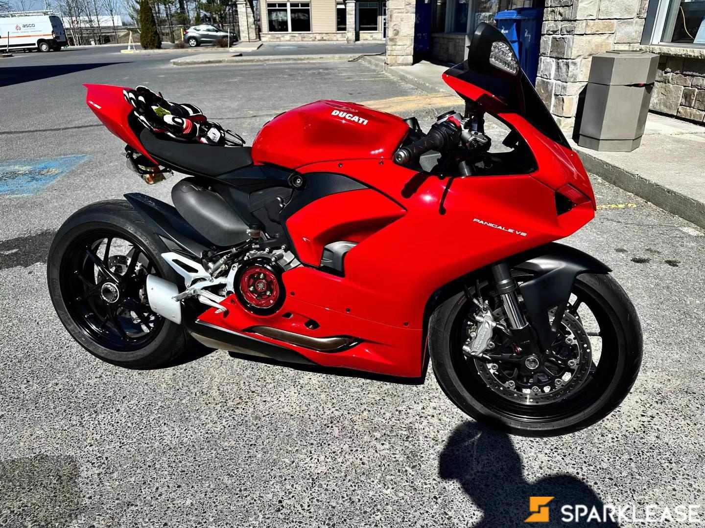 2021 Ducati V2, 多伦多, 全款
