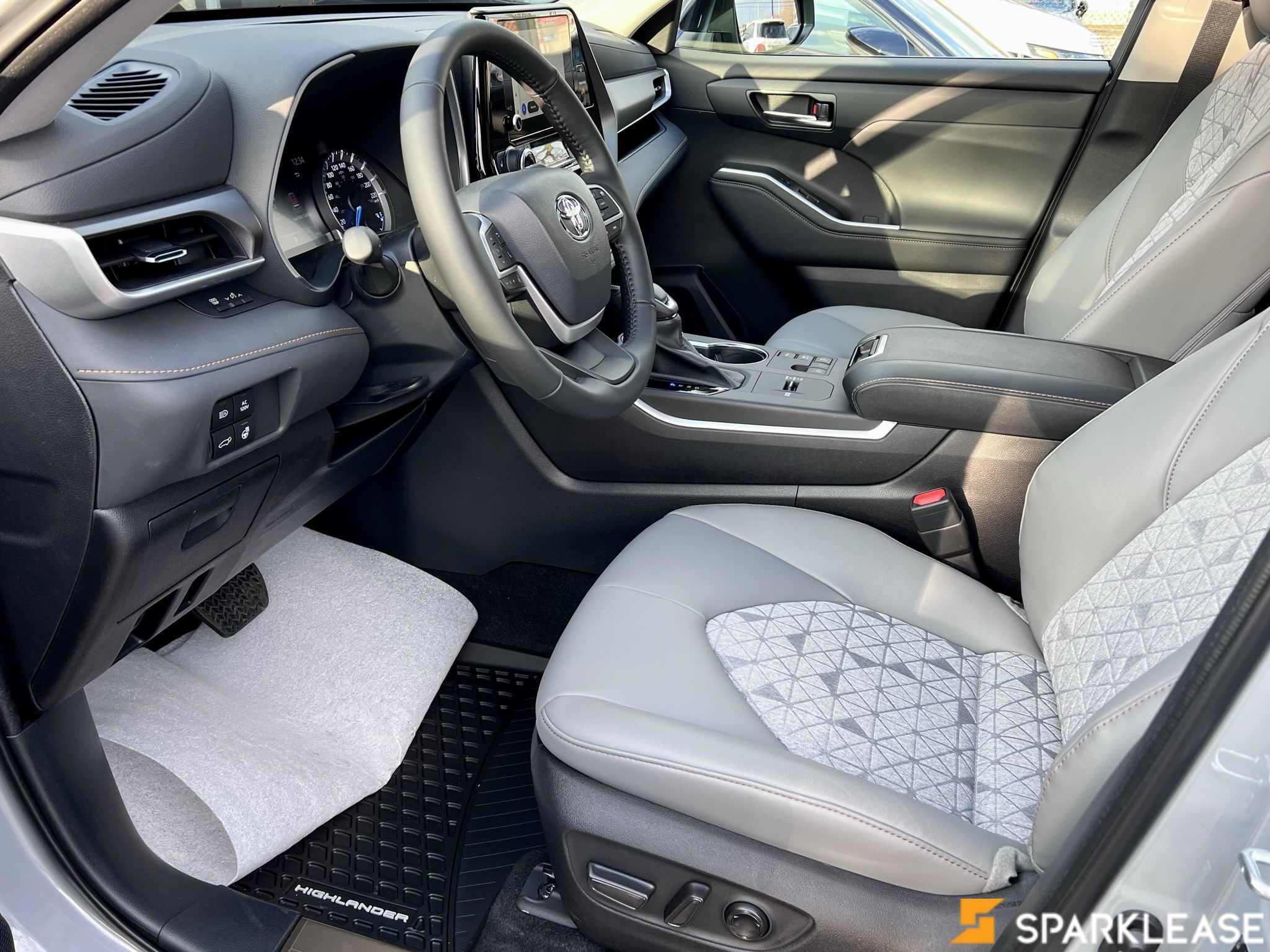 2023 Toyota  Highlander  Hybrid Limited AWD , 多伦多, 五大行Finance估价