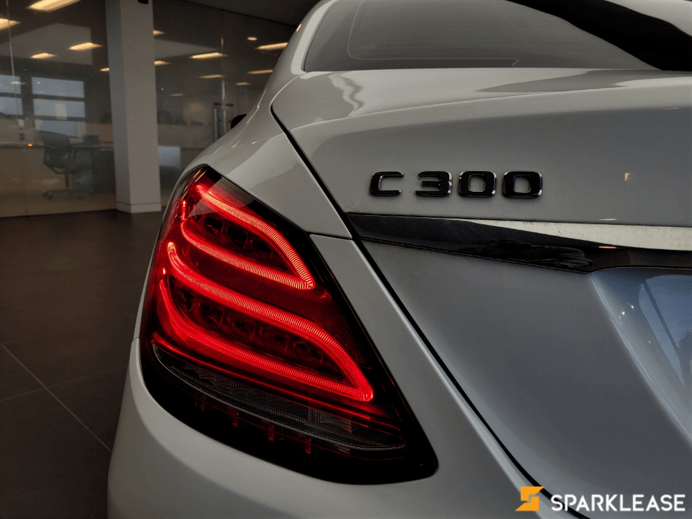 2018 Mercedes-Benz C-300, 多伦多, 五大行Finance估价