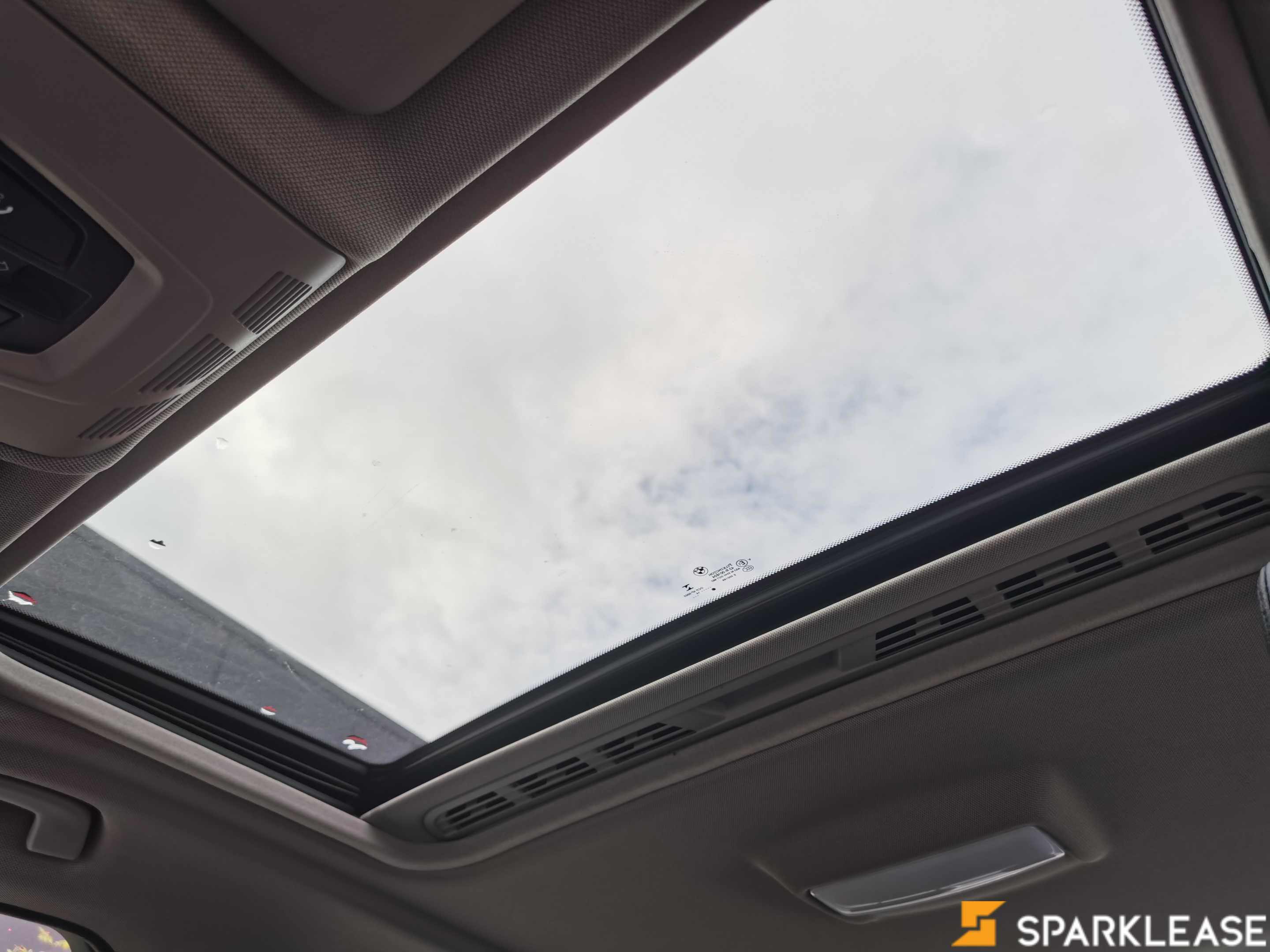 2014 BMW 3 Series 4dr Sdn 320i RWD, 温哥华, 全款车